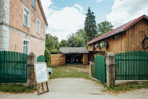 Pilsētas glempings - "Šķūņaugša" (Pilsetas glempings - "Skunaugsa") in Valmiera