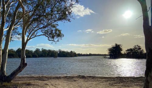 Skats, Riversands Rest Accommodation Scenic Riverfront Cottages, Paringa in Paringa