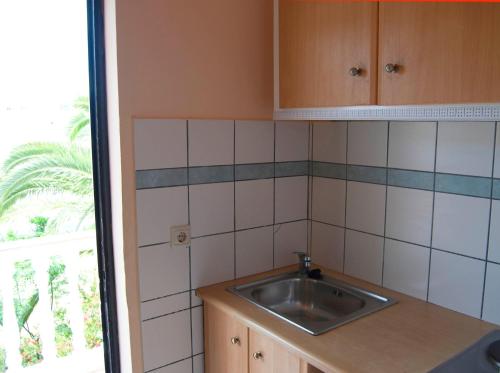 Laganas Beach Hotel - Photo 2