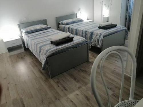 Deluxe Room (2 Adults + 1 Child)