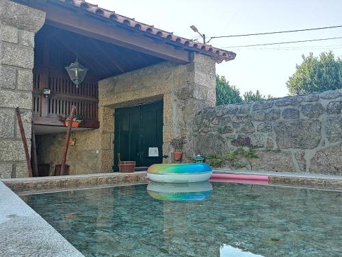Casa Rústica com Piscina Privada - Perto do Porto (Casa Rustica com Piscina Privada - Perto do Porto) in ลันยิง