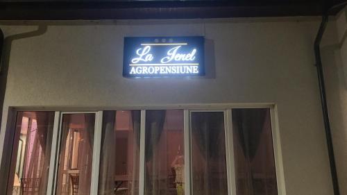 Iekārtas, La Jenel in Calafat