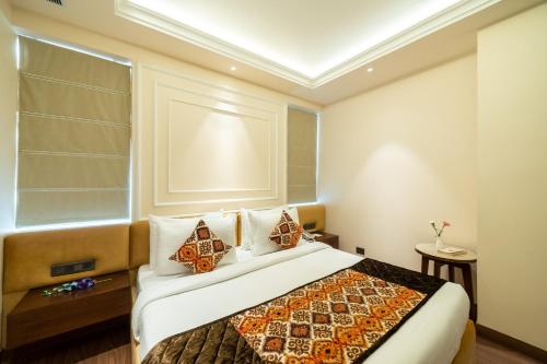 Standard Double Room image 2