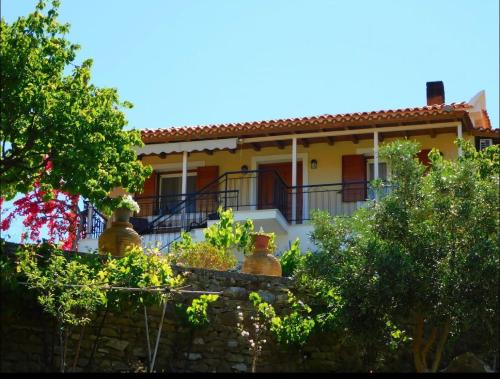 Nirvana Guest House in Vasilitsi