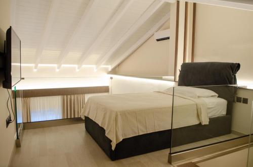 Leone suites