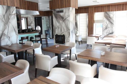 레스토랑, Milano Hotel in 부르가스