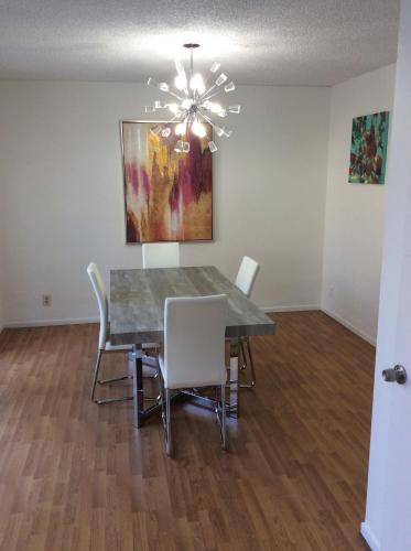 Modern spacious home close to Universal studio & Hollywood for 11
