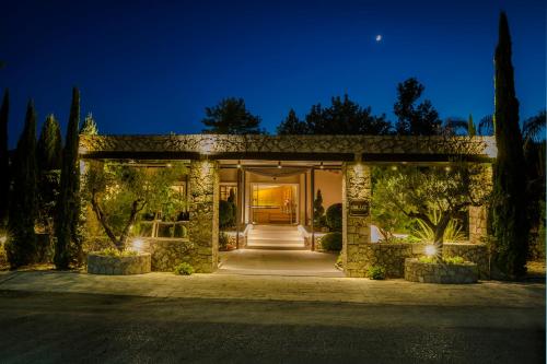 Daluz Boutique Hotel in Psathaki