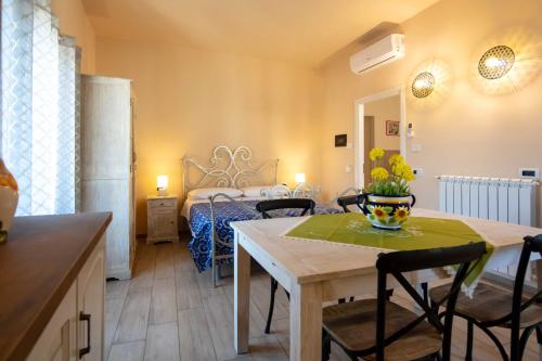 King Room with Roll-In Shower - Disability Access