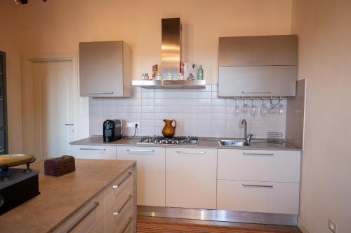 Cathedral-luxury-stay sauna & massage in Pescia