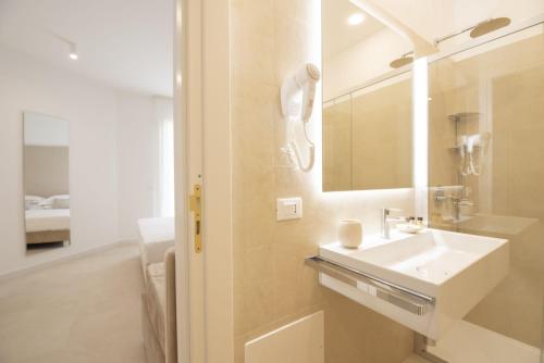 Double Room with Terrace image 10