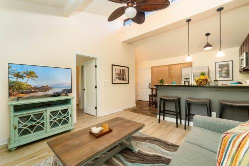 Aina Nalu 2BD 2BA condo - image 10