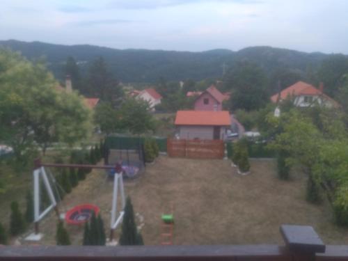 Bor, Savaca - Porodicna Vikendica za Izdavanje