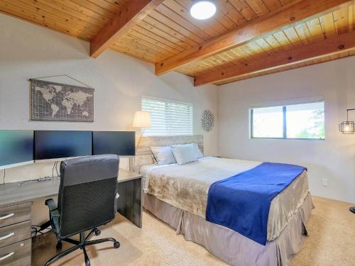 Kid's Paradise! Ball Pit 2 Lofts Lakeview 5 bd, 3ba thumb 4