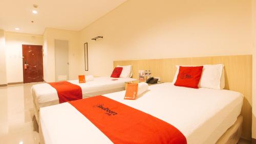 RedDoorz Plus @ Kaizen Suites Taft Avenue, Манила