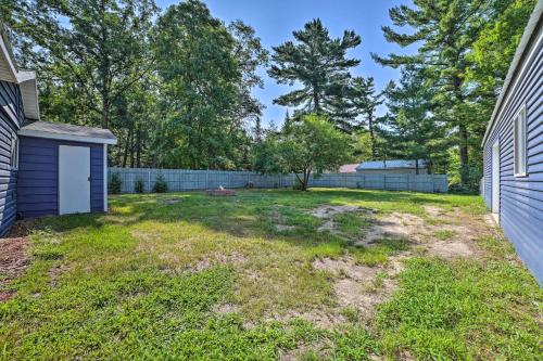 Prudenville Retreat with Yard about 1 Mi to Lake! Prudenville Retreat with Yard about 1 Mi to Lake!