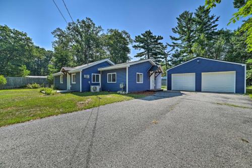 Prudenville Retreat with Yard about 1 Mi to Lake! Prudenville Retreat with Yard about 1 Mi to Lake!