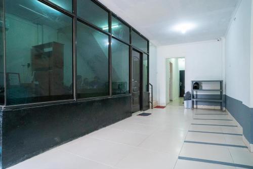 Exterior view, RedDoorz @ Aralia Harapan Indah in Tarumajaya