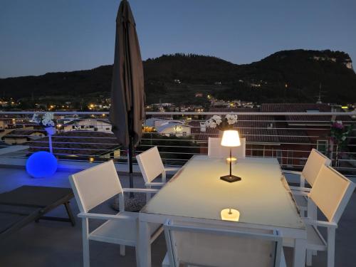 Garda view - Nuovo appartamento con solarium vista lago, Garda (fotografie 7)