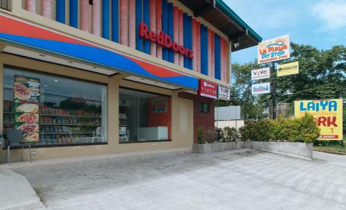 Indgang, RedDooorz @ Laiya Vivo Hotel Batangas near One Laiya Beach Resort
