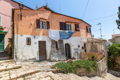 Un Pezzo di storia vicino al mare