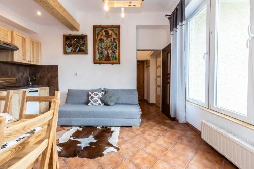 Apartment with Mountain View image 5