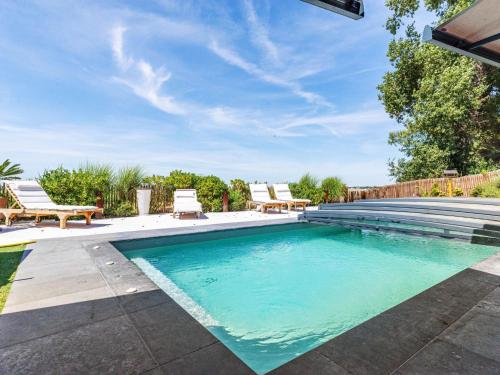 Holiday Home Indigo-Vue Mer et Piscine chauffée by Interhome