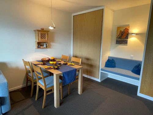 Apartment Alpenappartement Buchenhohe A301 by Interhome in Resten