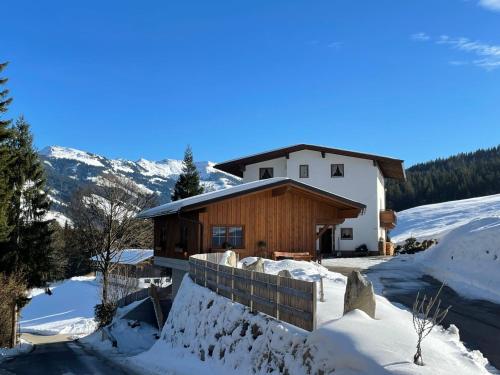 Apartment Karwendel by Interhome - Oberau