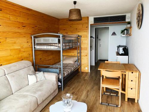 Appartement avec balcon au pied des pistes de ski 2