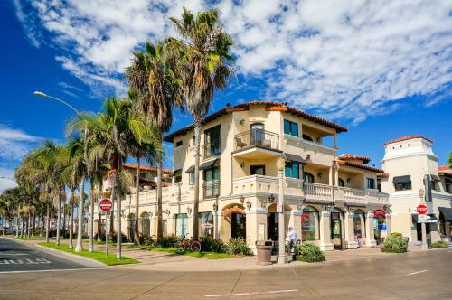 Balboa Inn, On The Beach At Newport