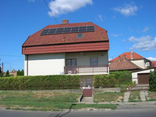  Táncsics magánszállás Pécs, Pension in Pécs