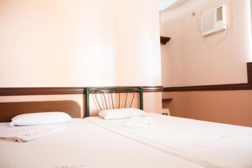 GV Hotel Catarman - Tap to explore photos