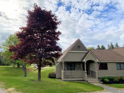F5 Renovated home on golf course in Bretton Woods AC, Carroll