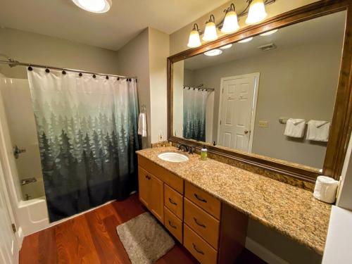 F5 Renovated home on golf course in Bretton Woods AC - image 14