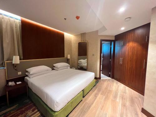 City Seasons Suites image 25