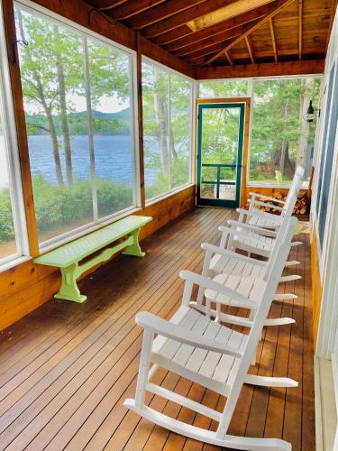 FL Quintessential LAKE HOUSE close to Bretton Woods Santas Village and Forest Lake State Park - Whitefield