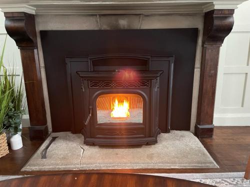 WOW New Spectacular Franconia Home - history - views - fire pit - hot tub - pool - grandeur - MUST SEE WOW New Spectacular Franconia Home - history - views - fire pit - hot tub - pool - grandeur - MUST SEE