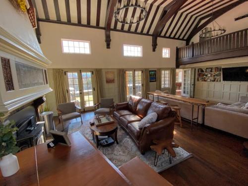 WOW New Spectacular Franconia Home - history - views - fire pit - hot tub - pool - grandeur - MUST SEE WOW New Spectacular Franconia Home - history - views - fire pit - hot tub - pool - grandeur - MUST SEE