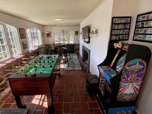 WOW New Spectacular Franconia Home - history - views - fire pit - hot tub - pool - grandeur - MUST SEE WOW New Spectacular Franconia Home - history - views - fire pit - hot tub - pool - grandeur - MUST SEE