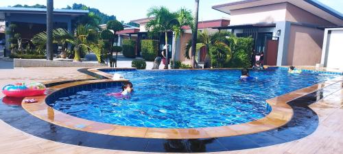 สวนหินวิลล่า รีสอร์ท in Nopphitam