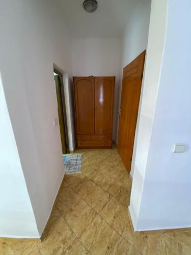 One-Bedroom Apartment image 6