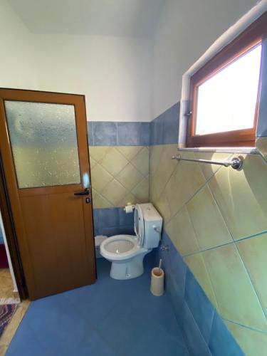 Queen Room image 4