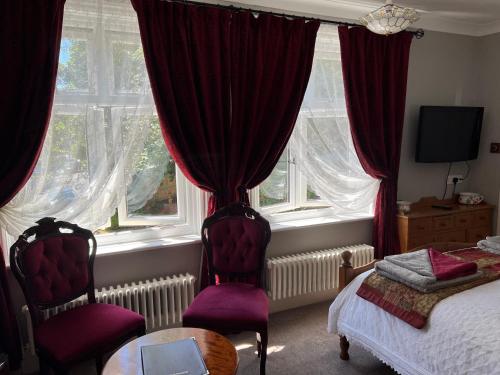 Bedford Lodge - image 6