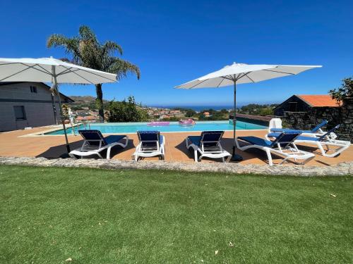 CHALET CON VISTAS AL MAR, PISCINA, PISTA FUTBOL...IDEAL PARA FAMILIAS CON NIÑOS