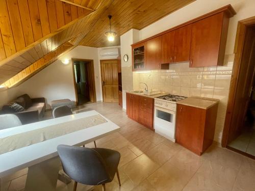 Margaret Apartment in Balatonkeresztur