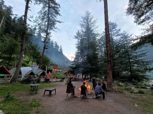 Himtrek Riverside Camps, Kasol