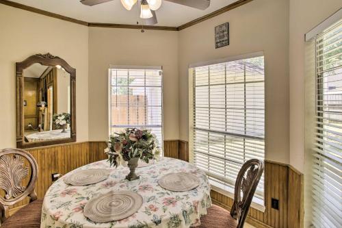 Spacious Houston Getaway about 23 Mi to Downtown! in Westfield, USA