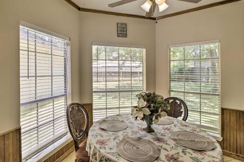 Spacious Houston Getaway about 23 Mi to Downtown! in Westfield, USA