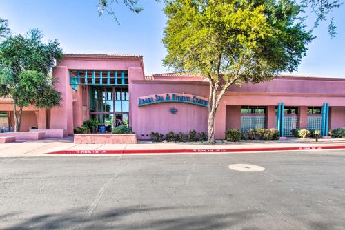 Welcoming Surprise Home with Patio and Spacious Yard in ซันซิตี้